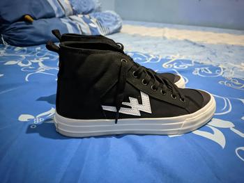 Product Review of Sneakers Aekoshoes Two Years High blackwhite Originall Produk Lokal Made In Indonesia from M**n 0