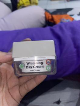 Product Review of Day Cream Mencerahkan Wajah from Y**a 2** 1