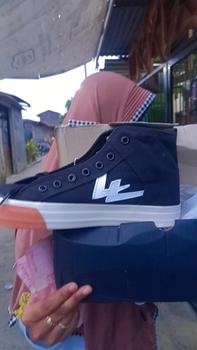 Product Review of Sneakers Aekoshoes TwoYears High Black Gum Produk Lokal Made In Indonesia from R**s 0