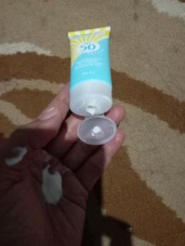 Product Review of Fanbo Wonder Skin Sunscreen & Serum - SPF 50 PA ++++ 30gr - Sunscreen Wajah  no Paraben - Tekstur Ringan - Tidak Lengket - Melembabkan - Semua Jenis Kulit - Mencegah Penuaan Dini -kulit Glowing dan terbebas dari Sinar UV dengan ketahanan 8 jam from S**5 2
