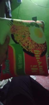 Product Review of Bizzarpillow Bantal Snack Jumbo Size L BZ010 from w**💫 0