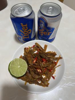 Product Review of Khô Bò Củ Chi Cô Ba Tasty - Bò miếng mềm - Hộp giấy 500g/1kg - SP065 from M**y 1