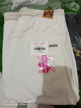 Product Review of WAUW - ROCK ON Kulot Ripped Jeans Highwaist - Cream 2234 from s**🍓 0