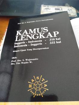 Product Review of Kamus Lengkap Bahasa Inggris Indonesia dan Indonesia Inggris Hasta from y**y 0