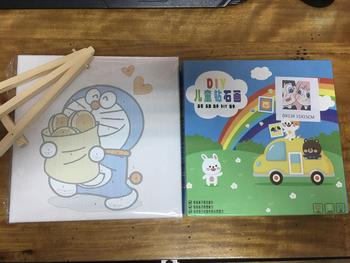 Product Review of Tranh tô màu theo số hoạt hình Doreamon kích cỡ 20x20cm đã căng sẵn khung, Mua 1 tranh Tặng 1 kệ để tranh, 1 màu bóng, màu tô, cọ vẽ, móc treo tranh, mua 3 tranh tặng 1 tranh, tặng 4 kệ gỗ, 4 màu bóng from T**n H**i T**g 0