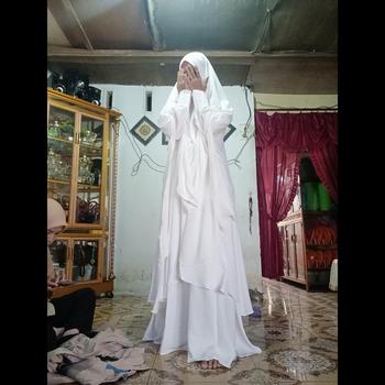 Product Review of gamis syari set YUMNA byresvy_collection mewah elegant simple from A**k T**n 0