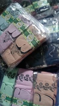 Product Review of Lusinan kaus kaki muslimah motif Kiri Kanan panjang L sebetis / kaos kaki jempol / kaos kaki wanita muslimah dewasa / nylon spandek 100% / kaos kaki tawaf umroh Coklat dan banyak warna from m**i 0
