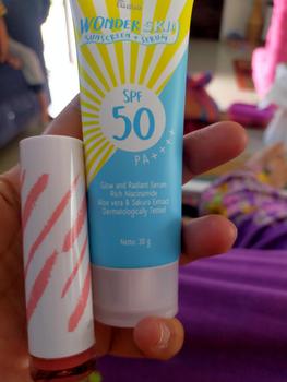 Product Review of Fanbo Wonder Skin Sunscreen & Serum - SPF 50 PA ++++ 30gr - Sunscreen Wajah  no Paraben - Tekstur Ringan - Tidak Lengket - Melembabkan - Semua Jenis Kulit - Mencegah Penuaan Dini -kulit Glowing dan terbebas dari Sinar UV dengan ketahanan 8 jam from A**a 1
