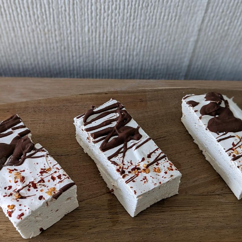 vanilla and Chilli gourmet marshmallow 2x4 inch 2