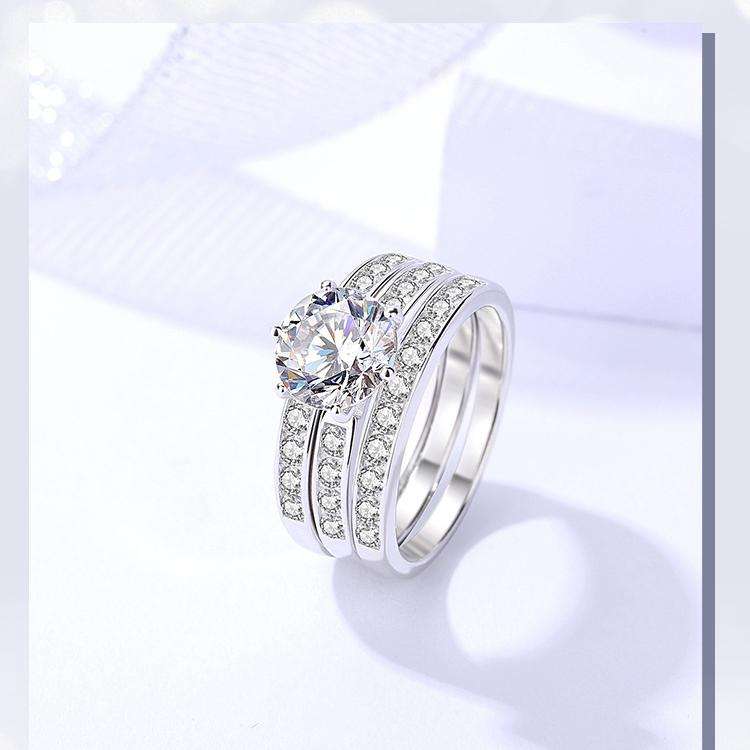 Elegant 925 Sterling Silver 2CT Moissanite Stackable Ring