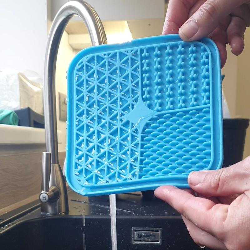 GGPets Lick Mat Slow Feeder for Cats and Dogs - BPA-Free Silicone, 15cmx15cm, Microwave and Freezer Safe 6