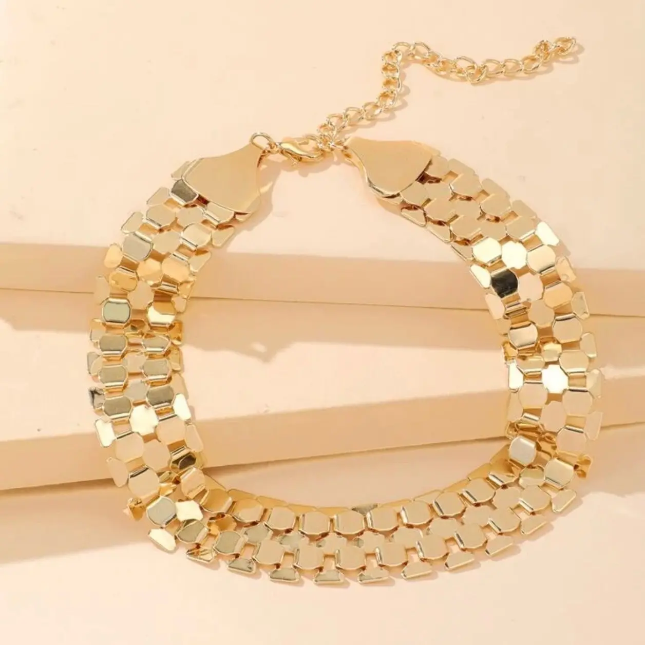 Heart Decor Choker
