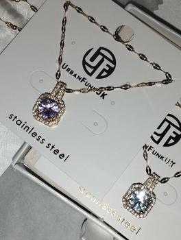 Product Review of Safeena Square Pendant Necklace from i**y 0