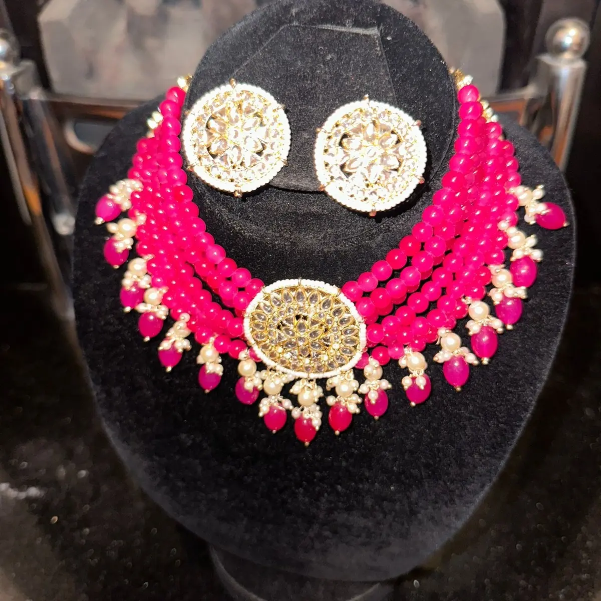 Bano Choker set