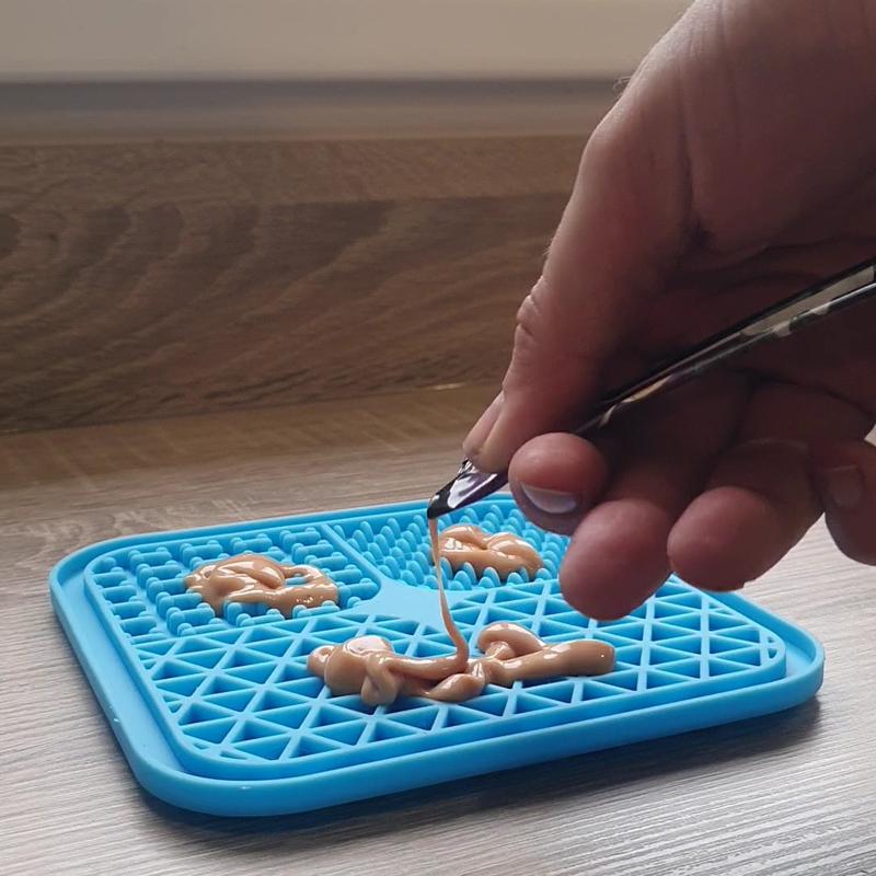 GGPets Lick Mat Slow Feeder for Cats and Dogs - BPA-Free Silicone, 15cmx15cm, Microwave and Freezer Safe 2