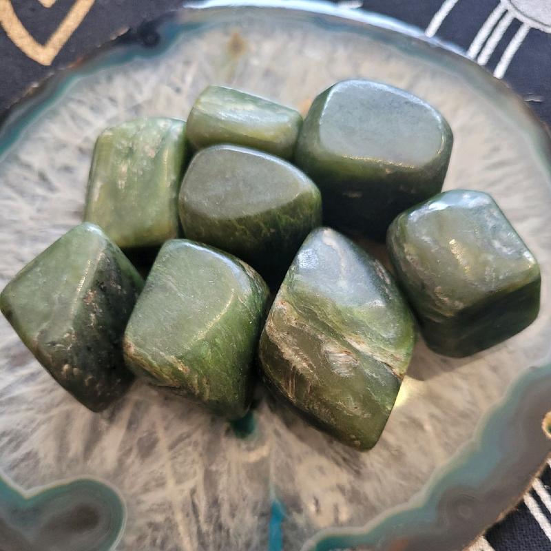 Nephrite Jade Tumblestone 0