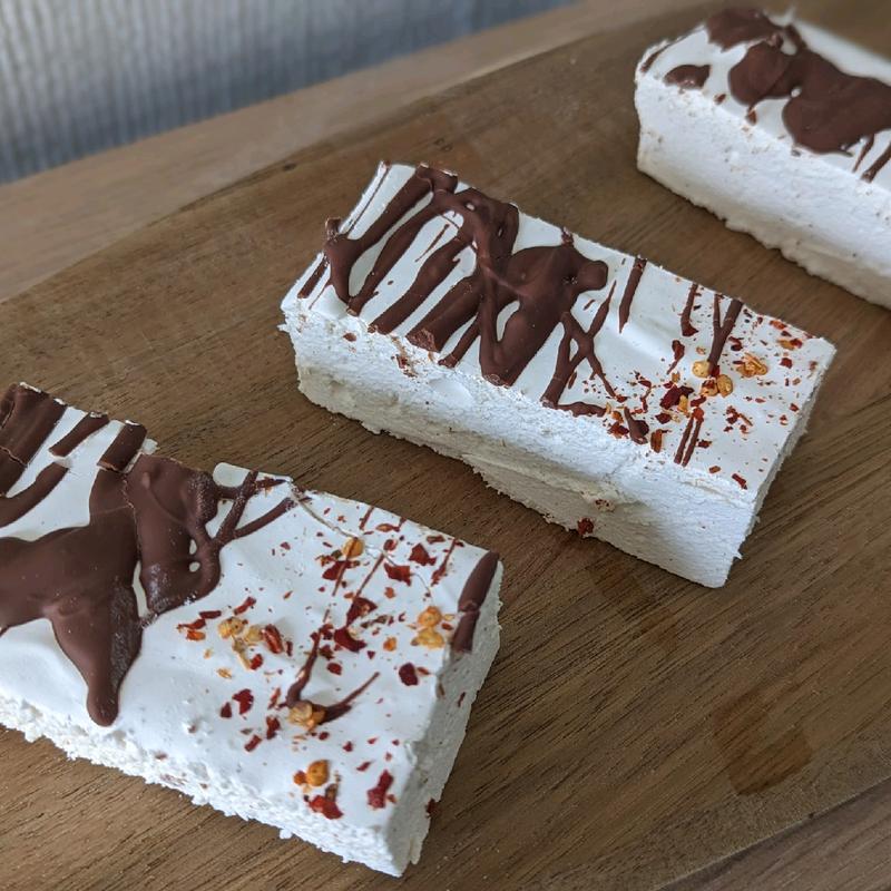 vanilla and Chilli gourmet marshmallow 2x4 inch 1