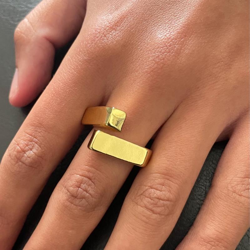 V2SBEAUTIFUL Chunky Statement Gold Ring - Adjustable for All Finger Sizes plated 2