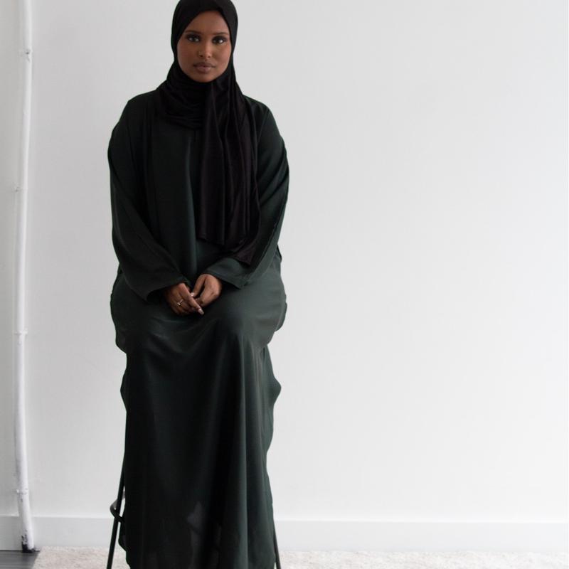 Classic Closed Abaya 1